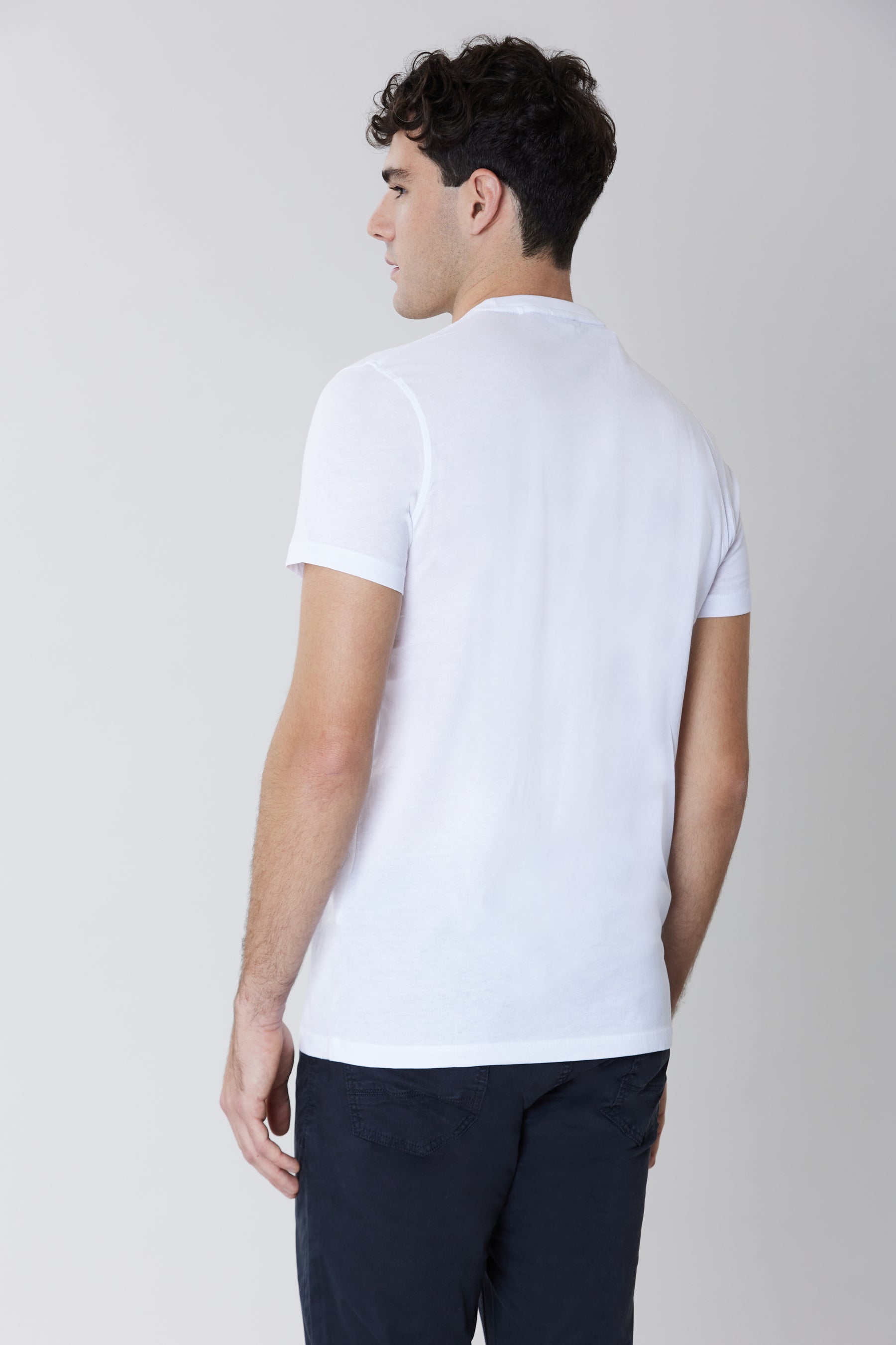 T-shirt a maniche corte in cotone con bandiera