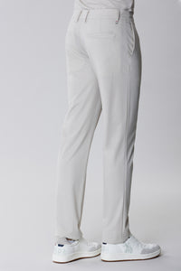 Pantalone chino in stretch jersey tecnico