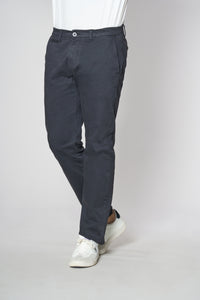 Pantalone chino in cotone stretch satin