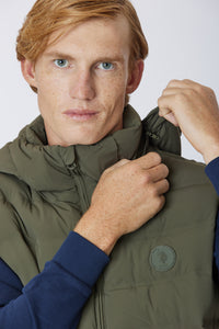 Gilet stretch nylon con cappuccio